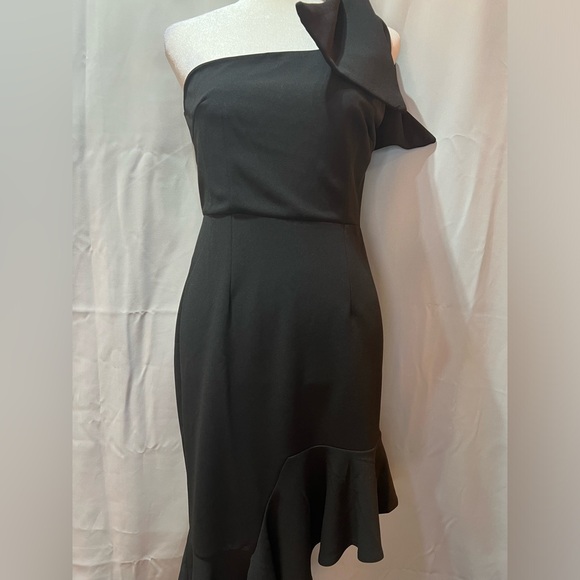 Selfie Leslie TIFFANY ONE-SHOULDER BOW DRESS BLACK S/M - Picture 3 of 7
